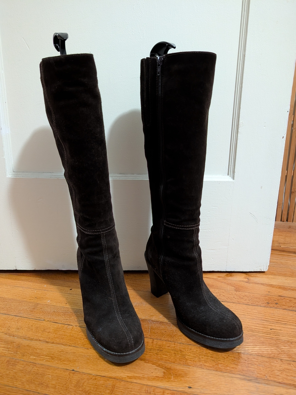 La CANADIENNE Rich Chocolate Brown Suede Knee-high Block Heel Boots